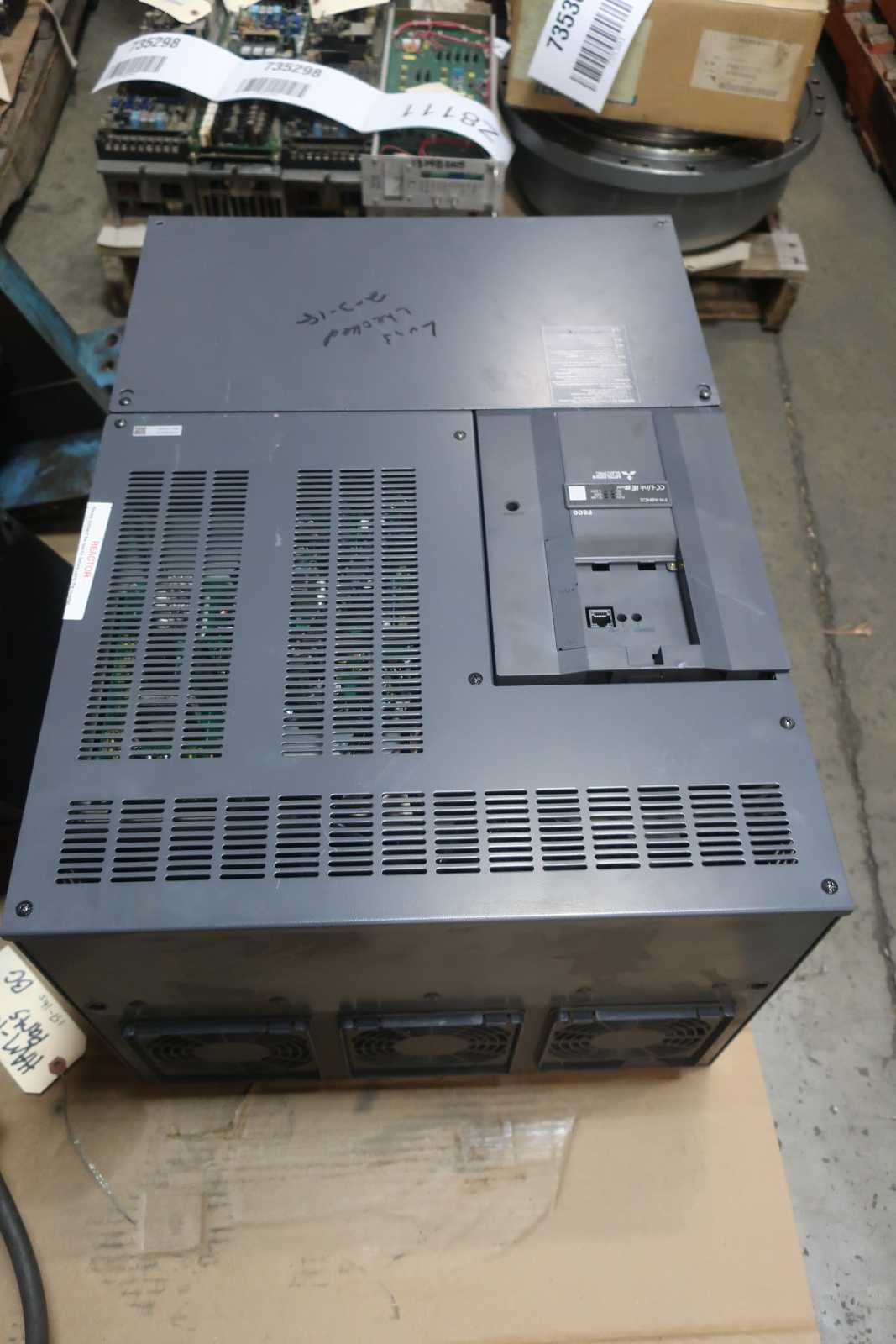 1 LOT OF FR-F840-03250-3-U6 F800 260A AMP 50/60HZ 380-500V-AC 260A AMP 0.2-590HZ 250 HP 380-500V-AC MOTOR DRIVE- MITSUBISHI - MOTOR DRIVES