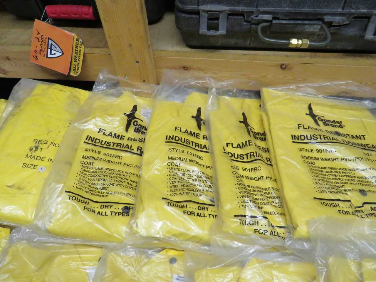 LOT OF ASSORTED GANDER BRAND FLAME RESISTANT INDUSTRIAL RAINWEAR STYLE 901FRC - SAFETY SWITCH