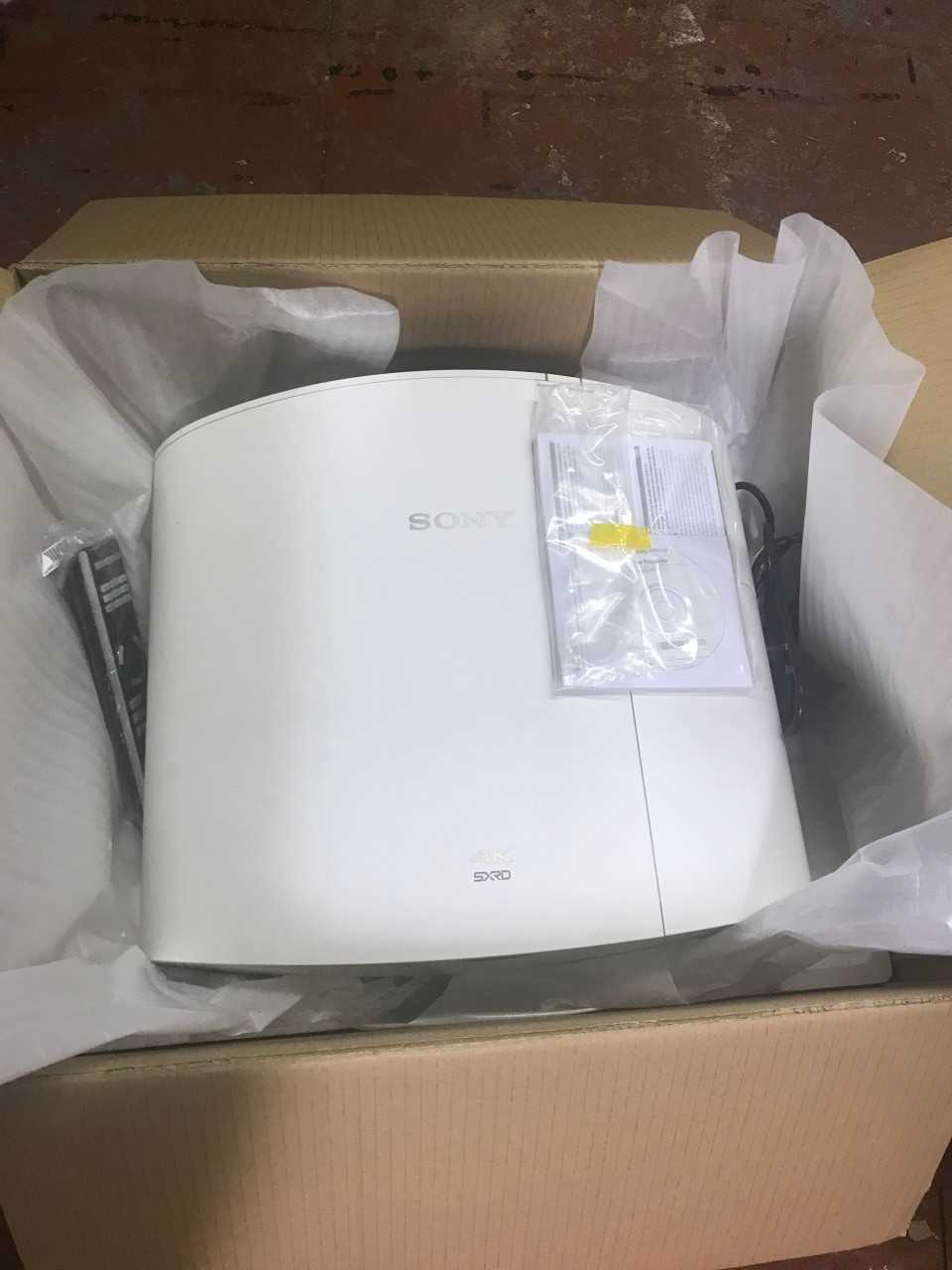 Sony VW260ES Projector - Demo Stock - MISCELLANEOUS
