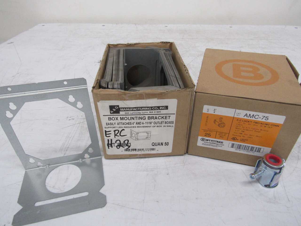 Quantity of 250x Assorted Electrical Conduit/Fittings - ELECTRICAL COMPONENTS