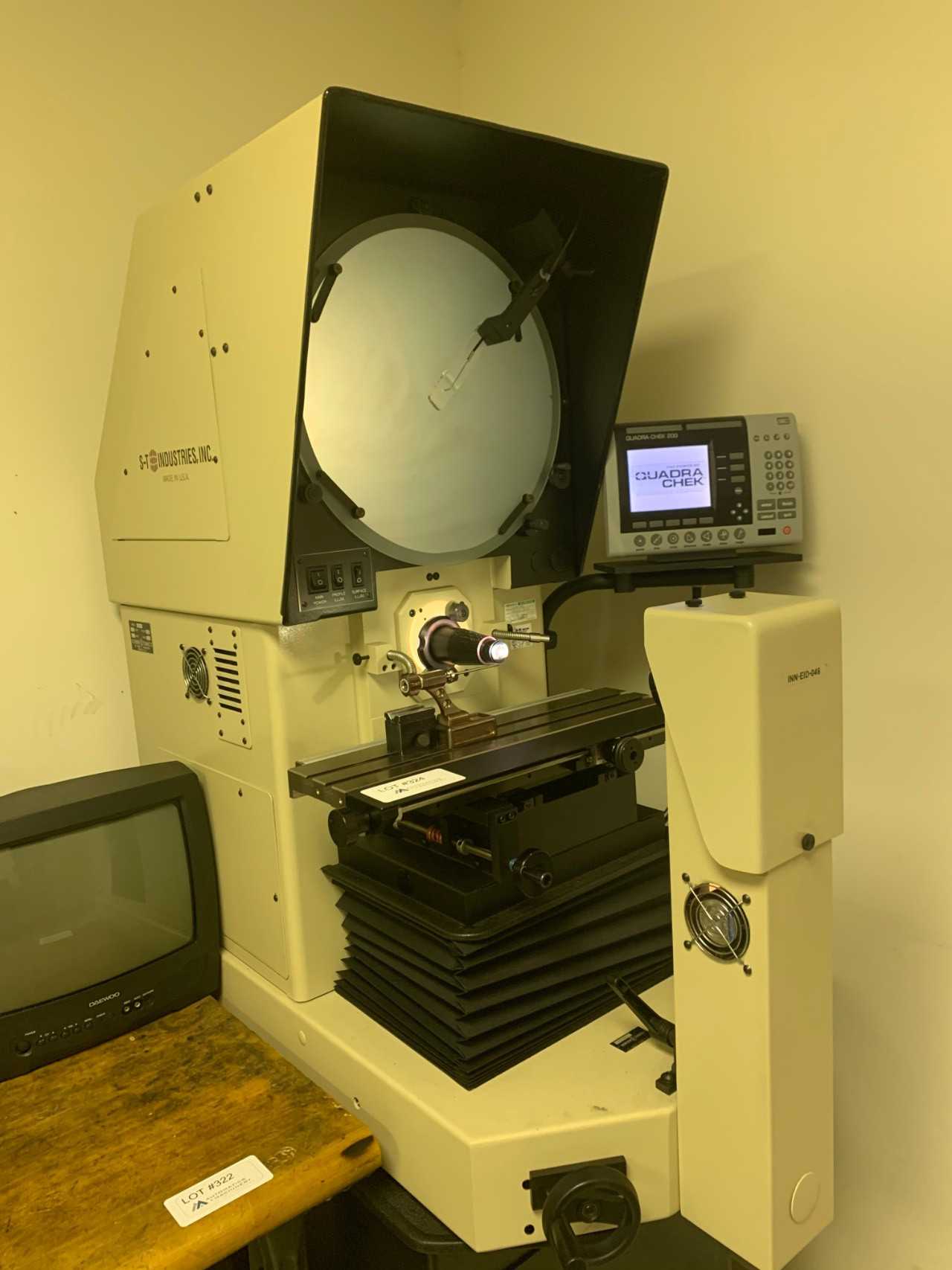 Scherr Tumico 20-1600 Optical Comparator - MACHINING ACCESSORIES & TOOLING Scherr Tumico 20-1600 Optical Comparator - MACHINING ACCESSORIES & TOOLING