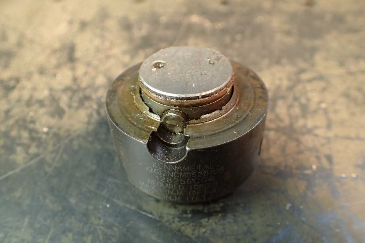 Kennametal KM32NCMSS20100 Short Shank KM-32 NCM-SS Coolant-Thru Tool Holder - MACHINING ACCESSORIES & TOOLING