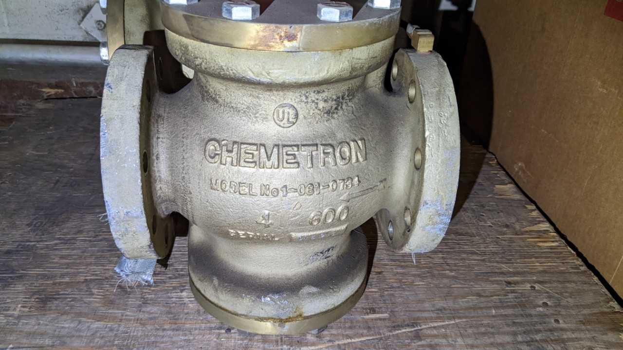 LOT OF 2 CHEMETRON BRASS VALVES - VALVES
