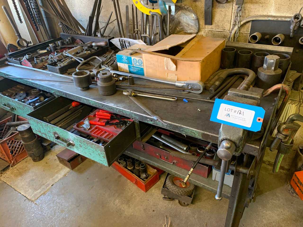 Metal Work Bench - PLANT & FACILITY