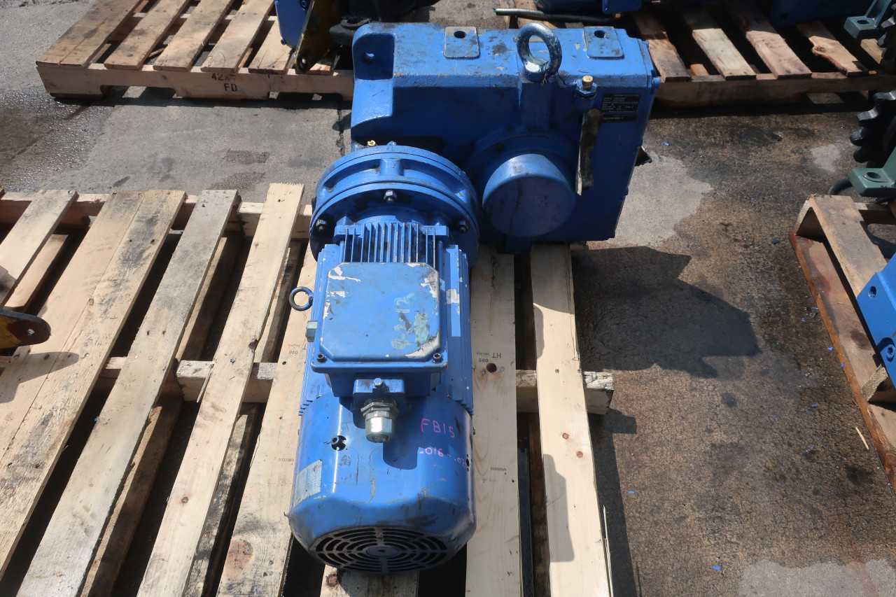 SUMITOMO EHYMS15-D6160B-Y2-B-28 GEAR REDUCER - GEAR REDUCERS