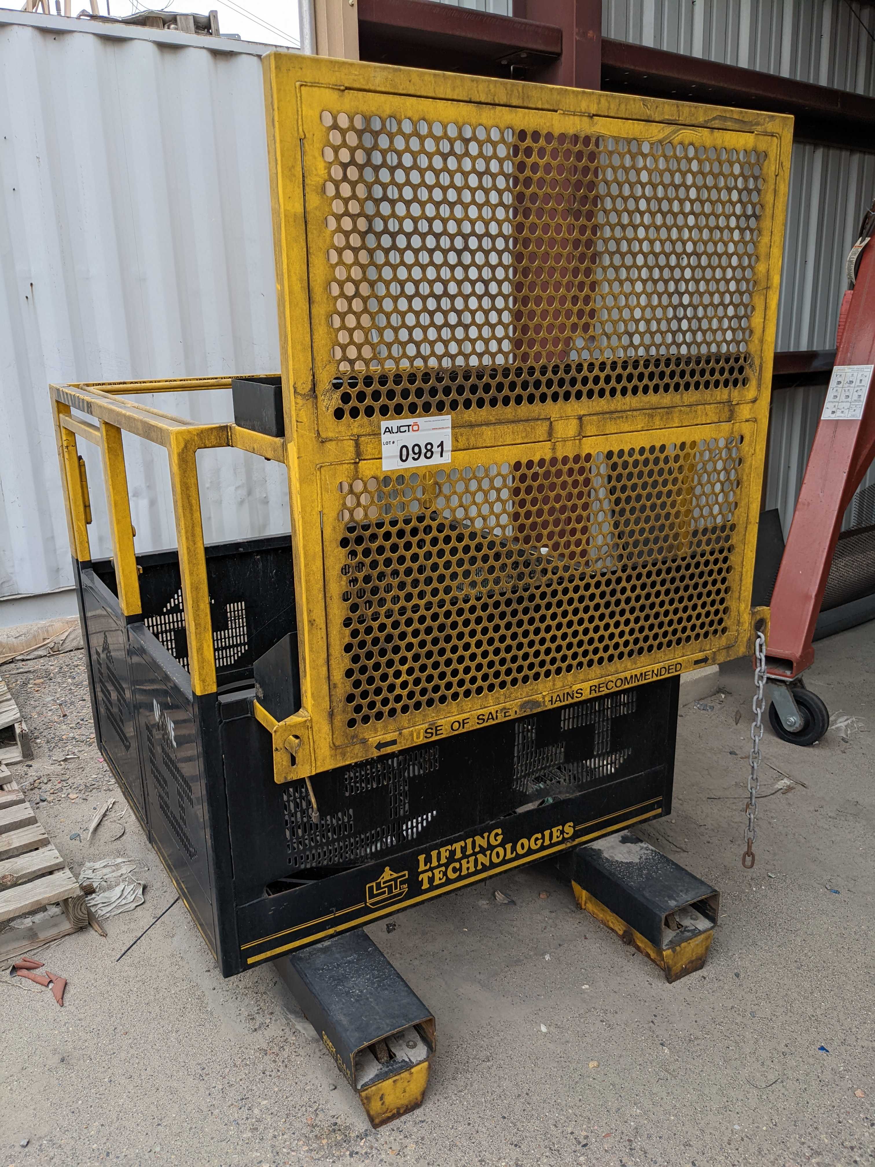 LIFT PLATFORM - LIFTING ATTACHMENTS LIFT PLATFORM - LIFTING ATTACHMENTS