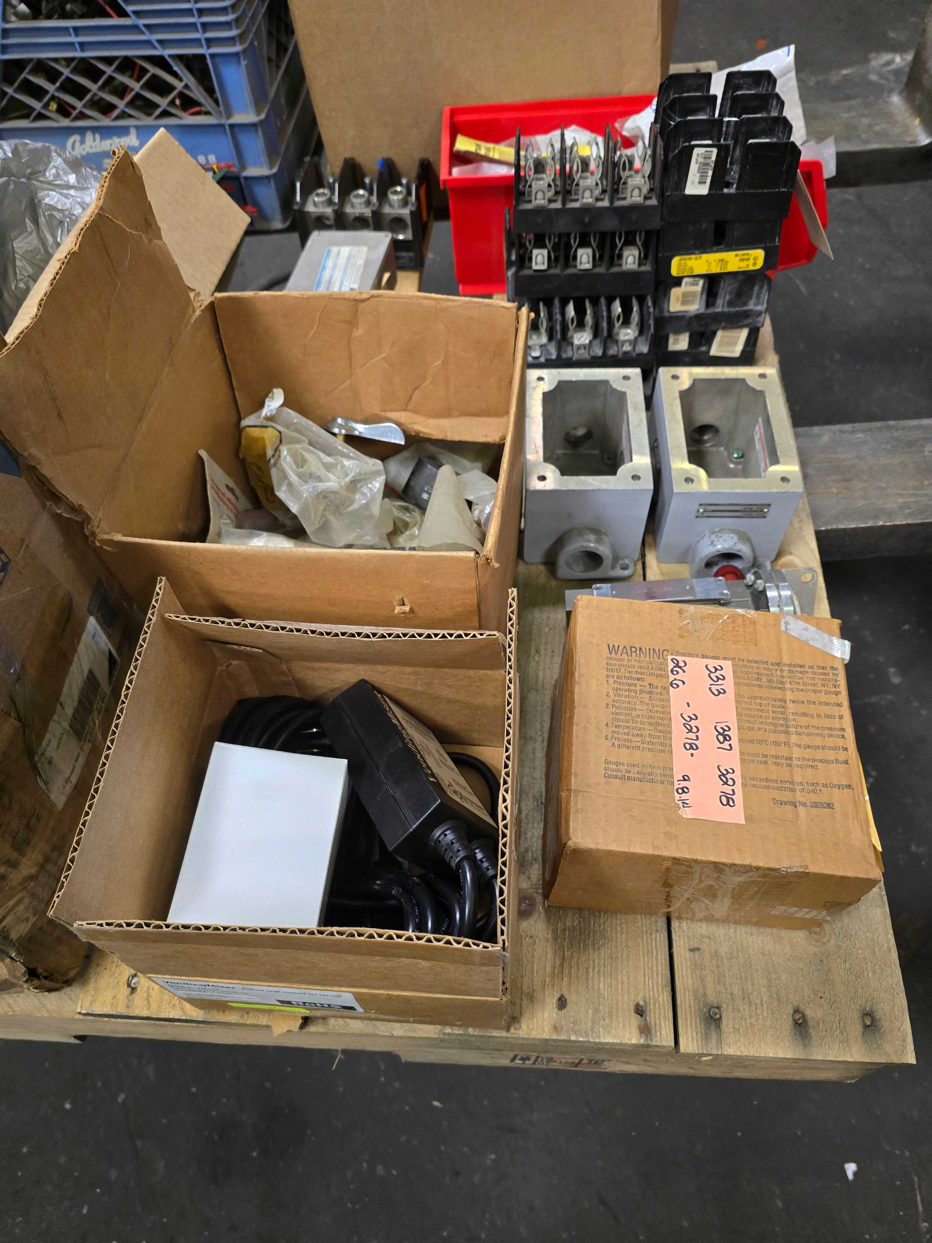 LOT OF INDUSTRIAL & ELECTRICAL PARTS - INDUSTRIAL PARTS