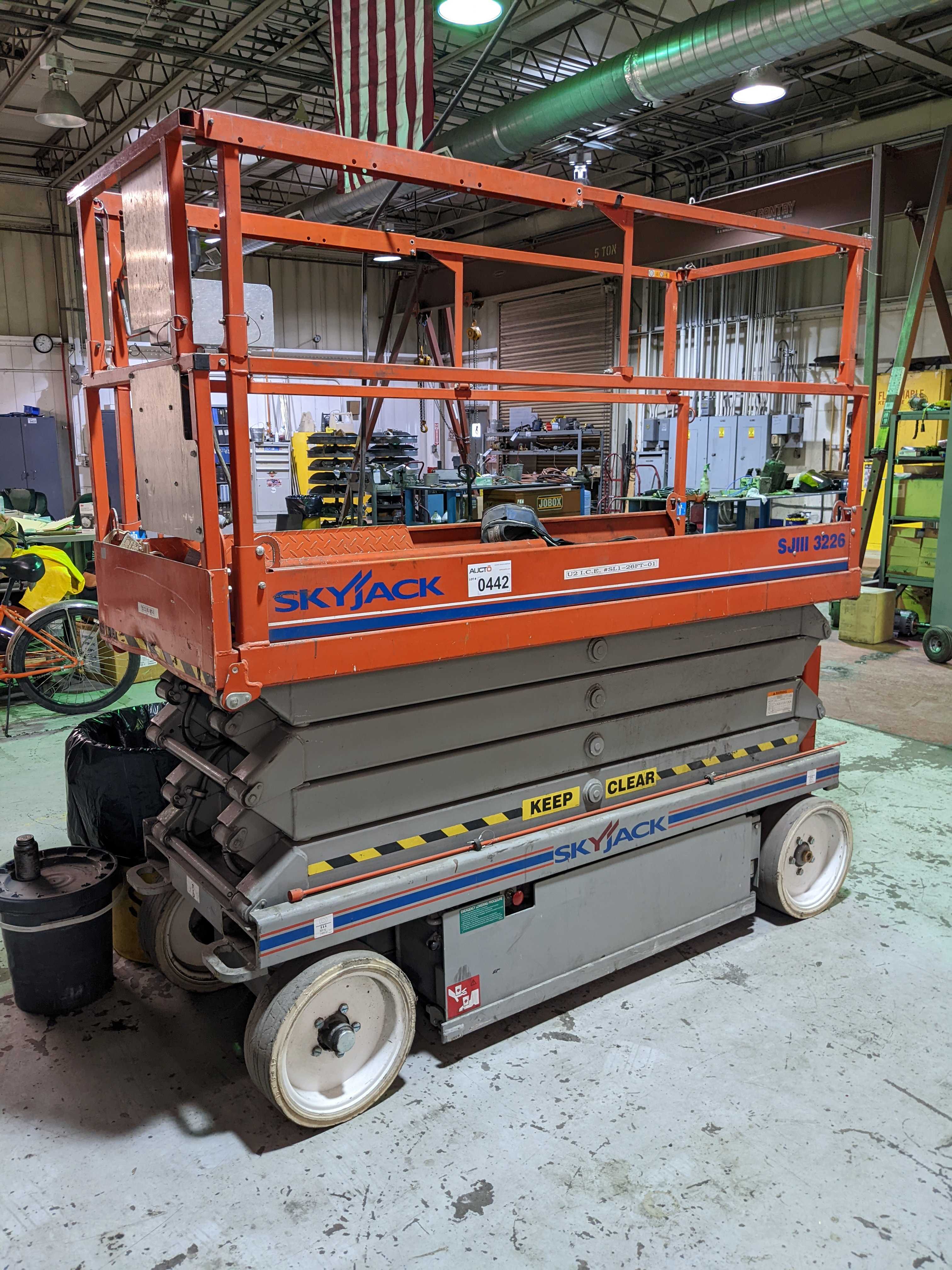 MAN LIFT - SCISSOR LIFTS