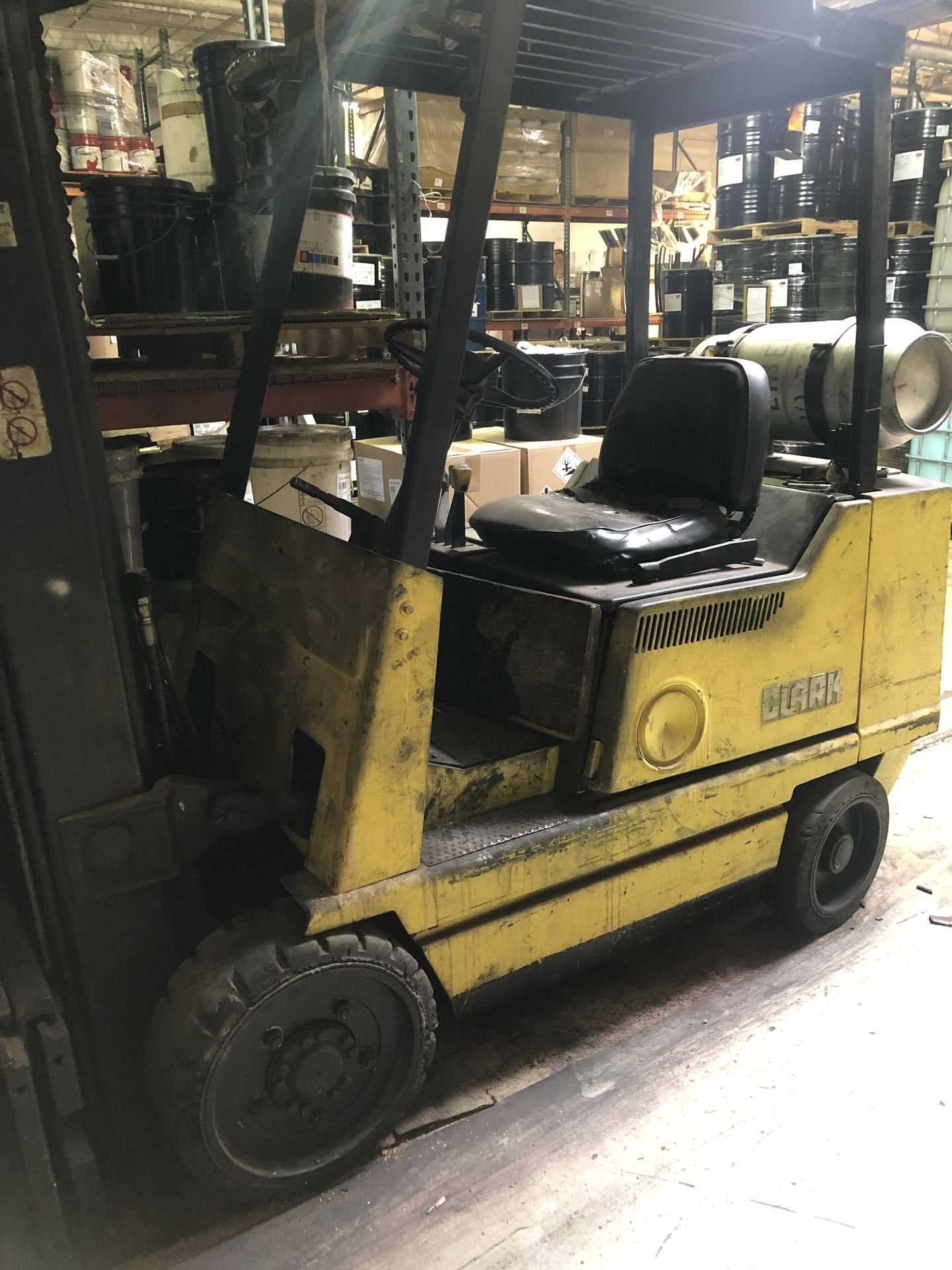 Clark GCX25 Forklift - SIT-DOWN FORKLIFT