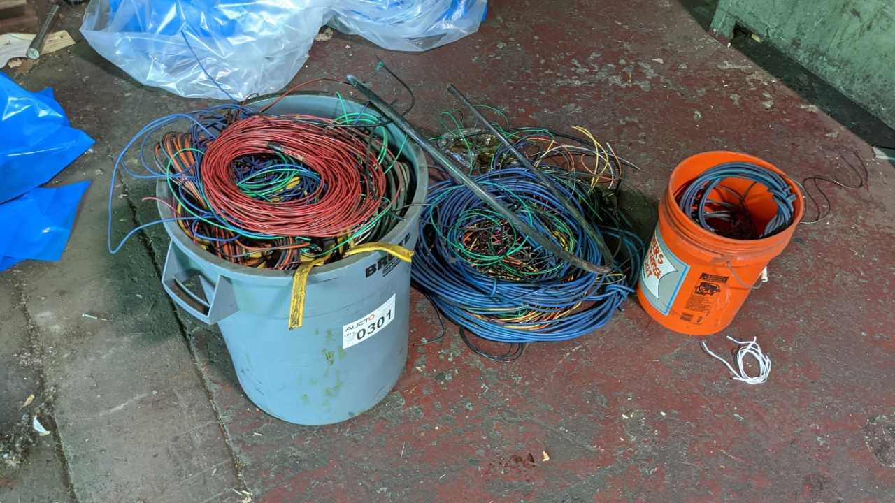 Lot of scrap wire - ELECTRIC POWER TOOLS Lot of scrap wire - ELECTRIC POWER TOOLS