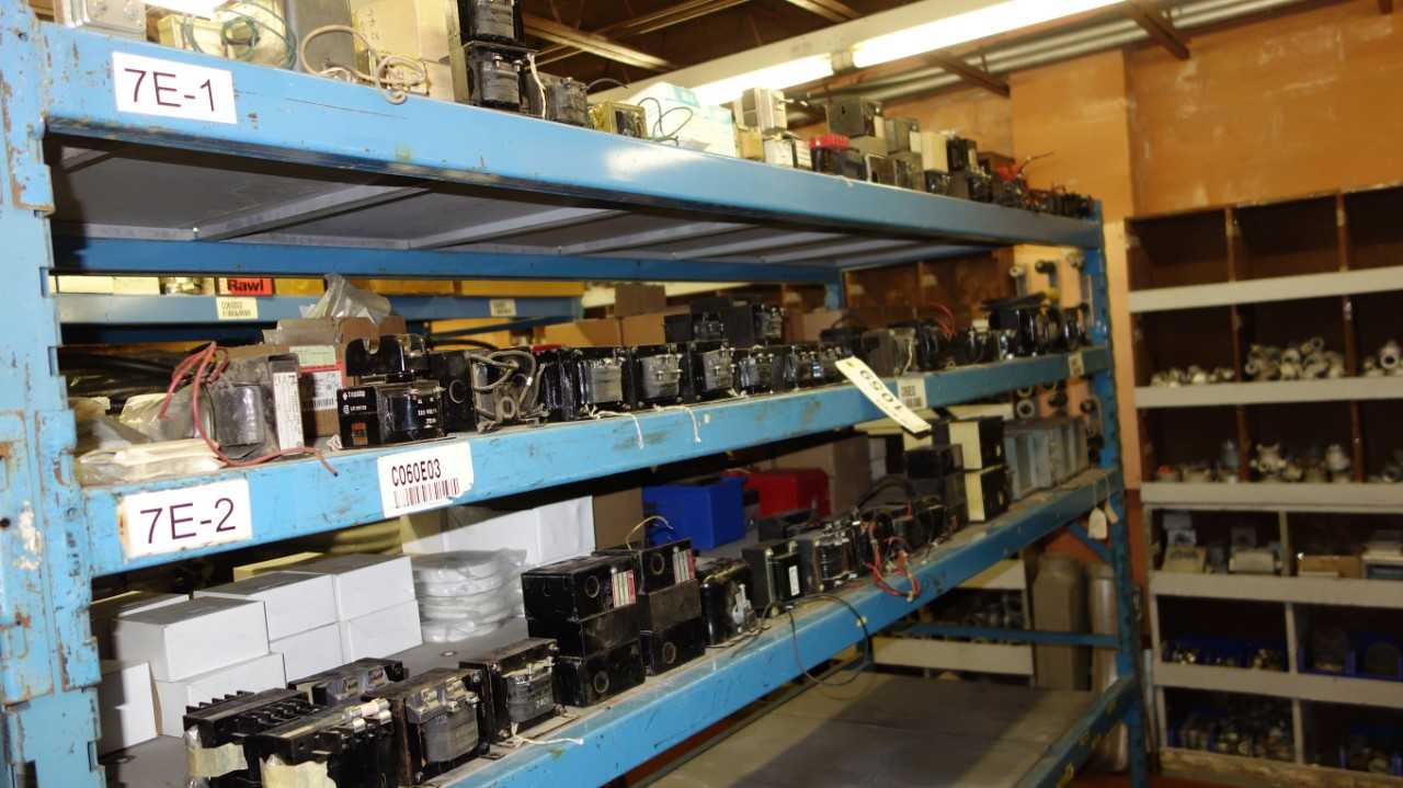 CONTENTS OF 3 SHELVES, ASSORTED TRANSFORMERS - CONTROL TRANSFORMERS