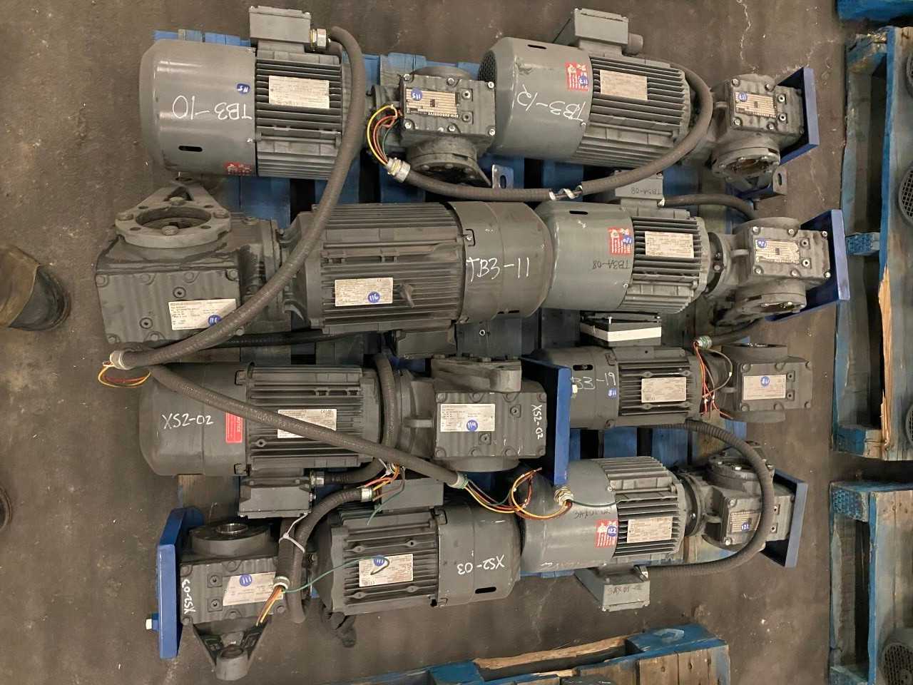 Lot of 286 - 600V Three Phase SEW Euro Drive Motor/Gearboxes - ELECTRIC MOTORS