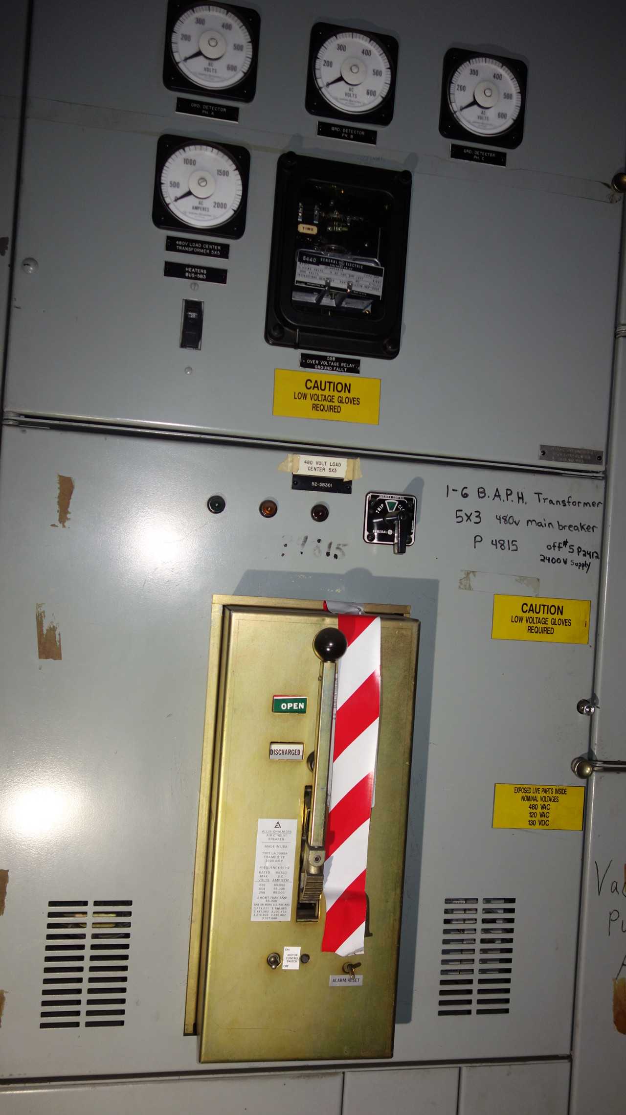 X10 SECTIONS OF ALLIS CHALMERS LA AIR BREAKER PANELS - CIRCUIT BREAKERS