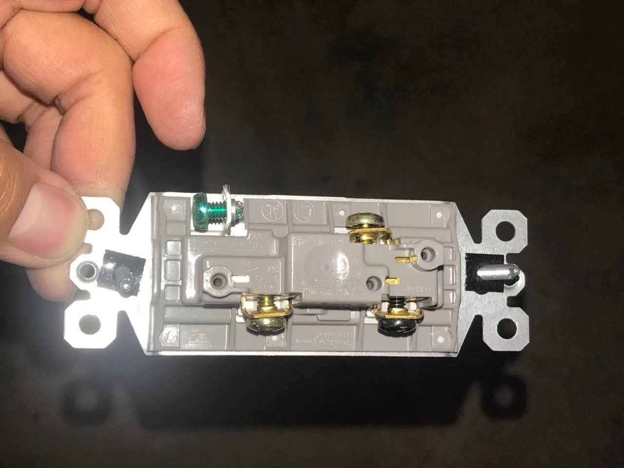 EATON 4-WAY DECORATOR SWITCHES - ELECTRICAL COMPONENTS
