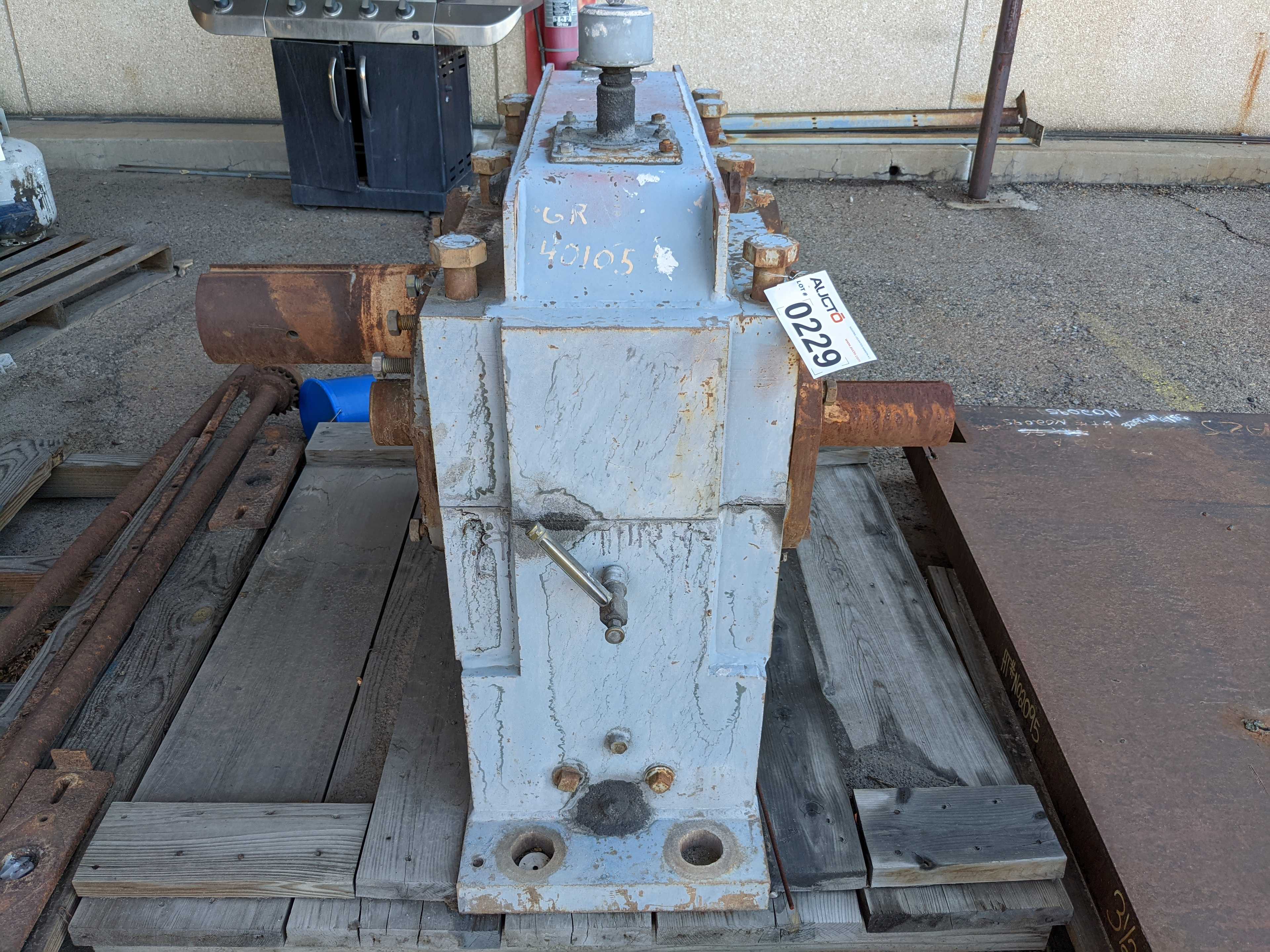 INCLOSED GEAR DRIVE - GEAR PUMP