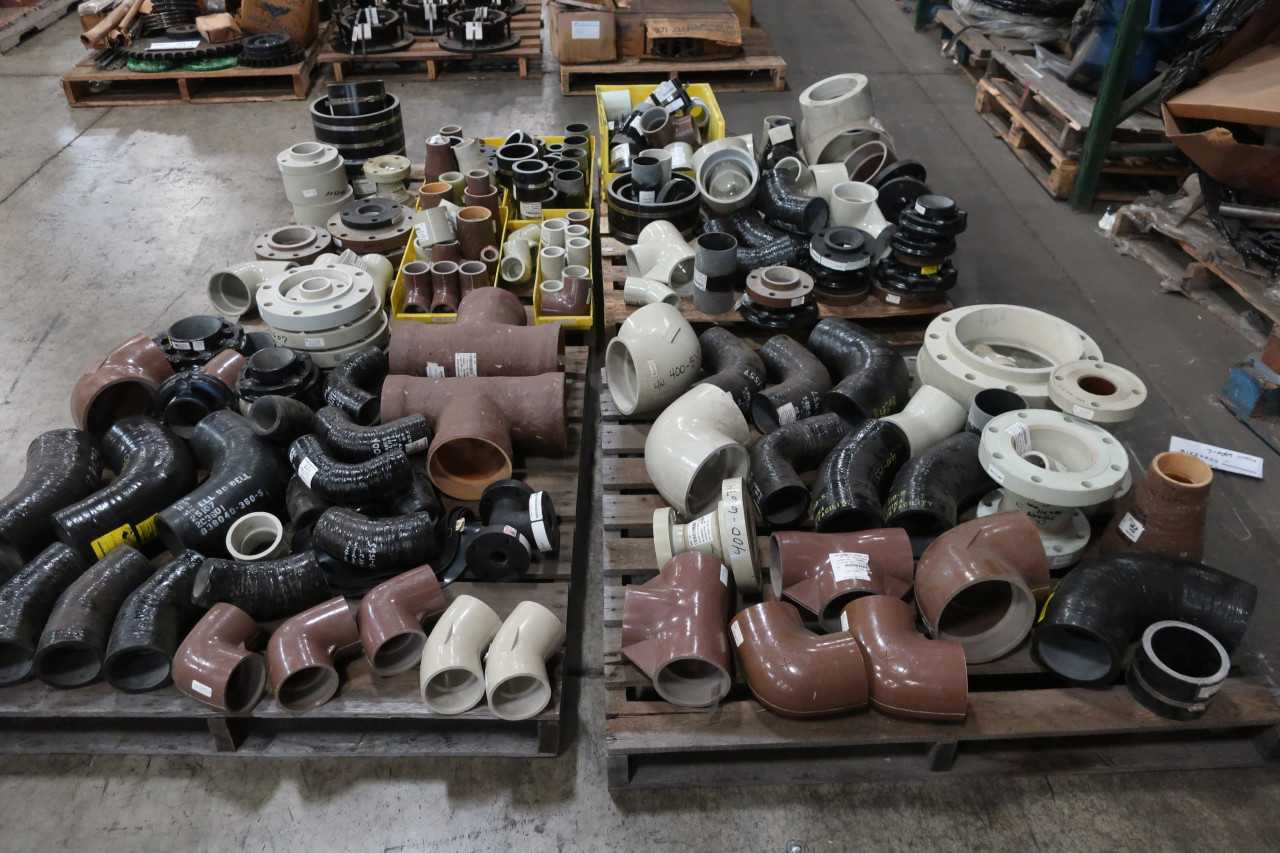 4 PALLETS OF ASSORTED PLASTIC PIPE FITTINGS - PROCESS EQUIPMENT