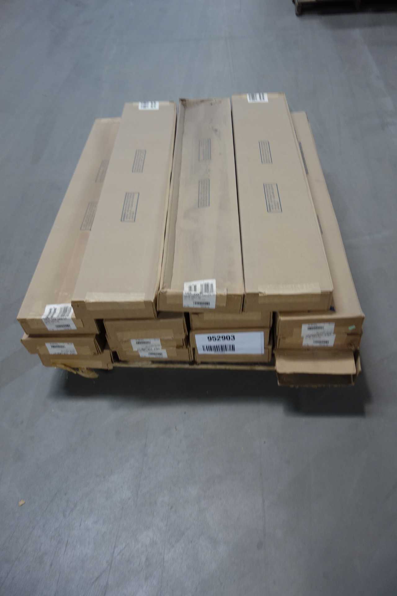 LOT OF USI COLUMBIA LIGHT WALL MOUNT FIXTURES - LIGHTING