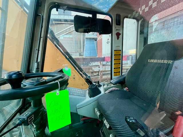 LIEBHERR 934 LITRONIC MATERIAL HANDLER - MATERIAL HANDLING