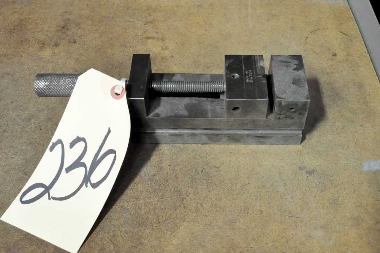 2 1/2" Machine Vise - HAND TOOLS