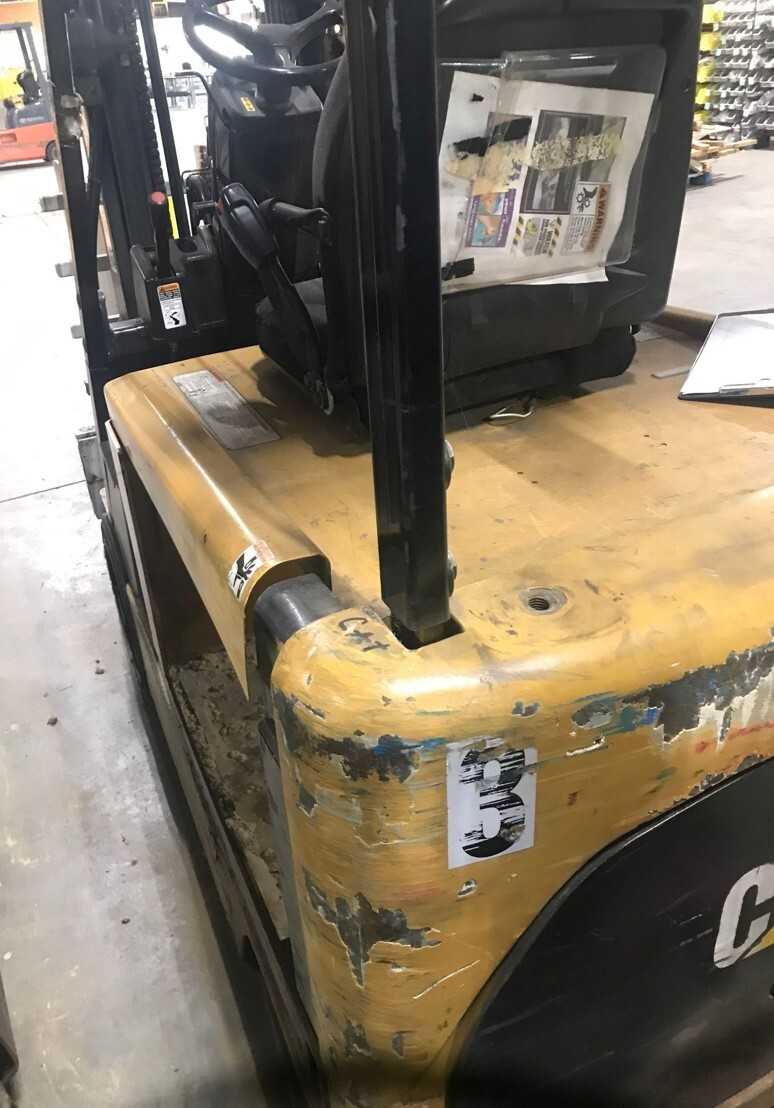 #3 / Cat electric Lift - FORKLIFTS