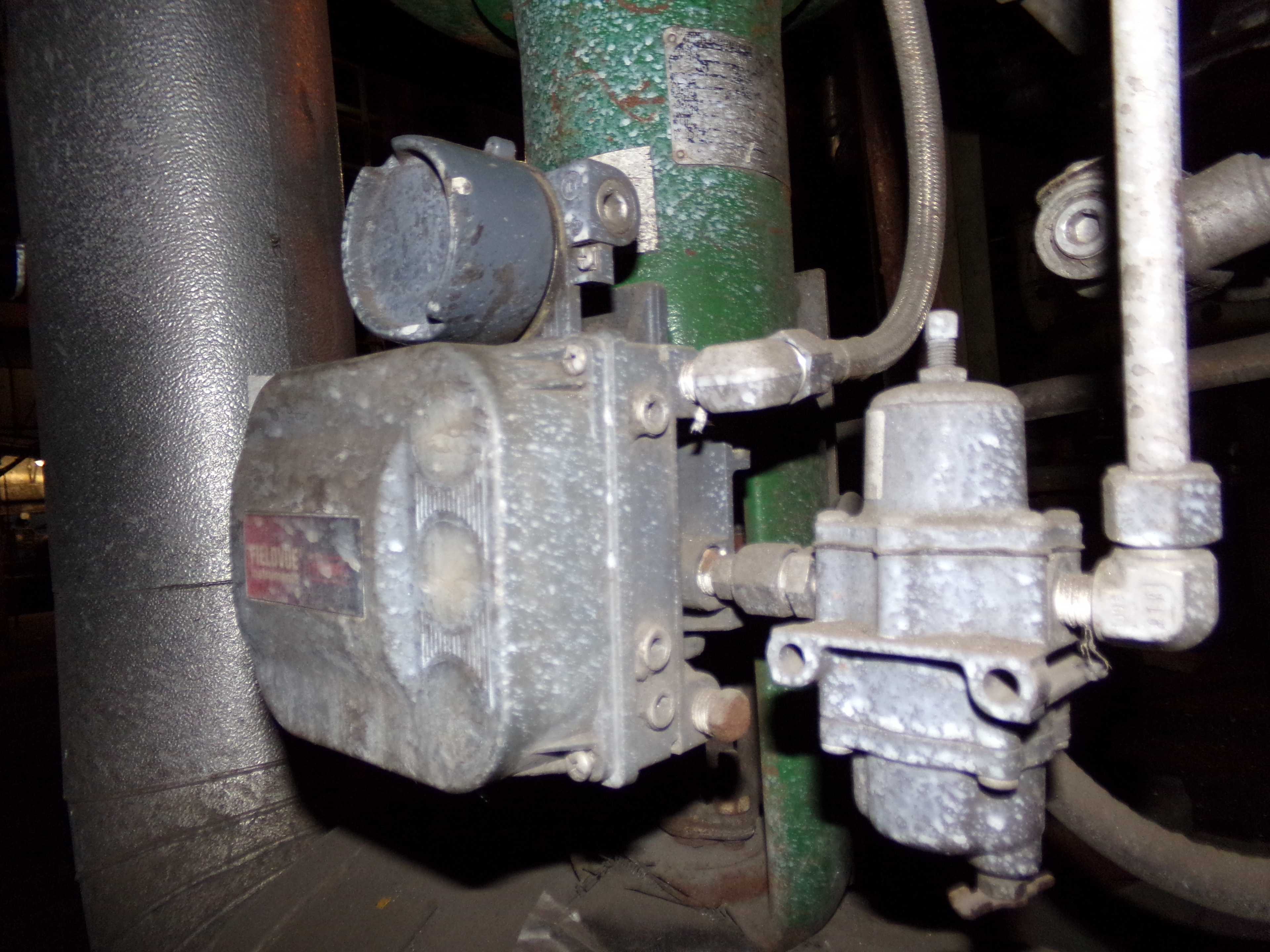 FISHER CONTROLS DVC6010 FIELDVUE POSITIONER - CONTROL VALVE