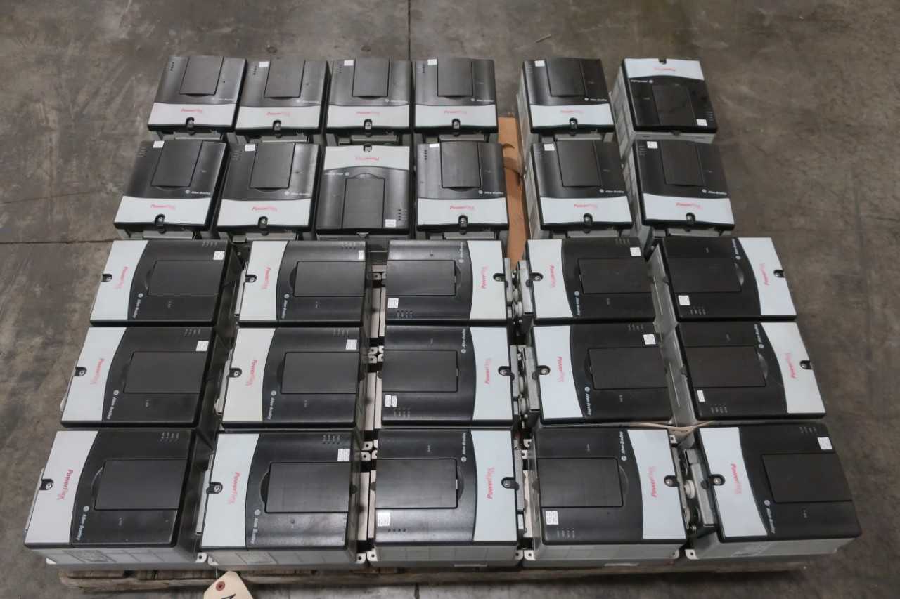 1 PALLET OF ALLEN BRADLEY POWERFLEX 70 MOTOR DRIVES - MOTOR DRIVES