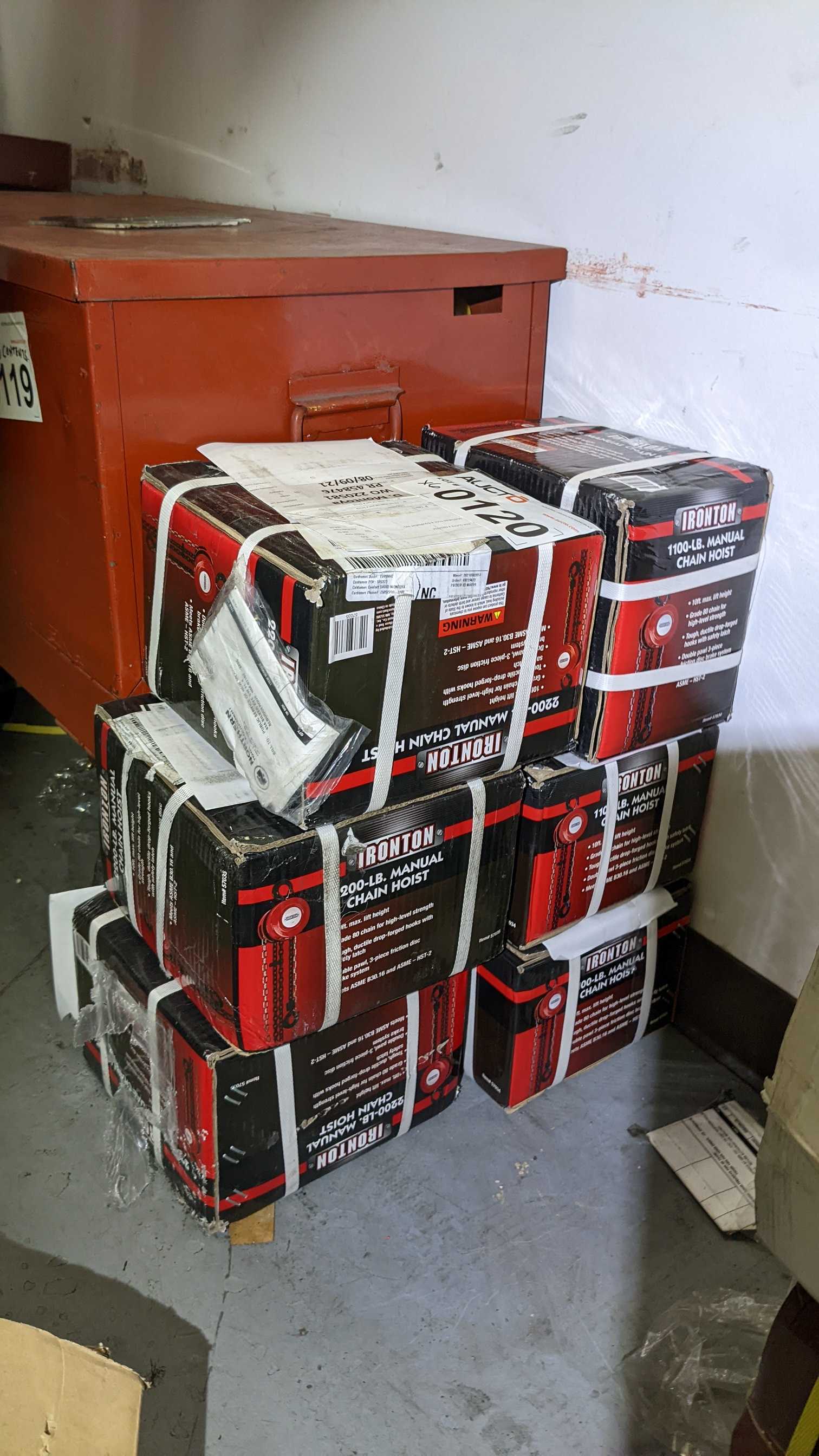 LOT OF CHAIN HOISTS - LIFTING EQUIPMENT