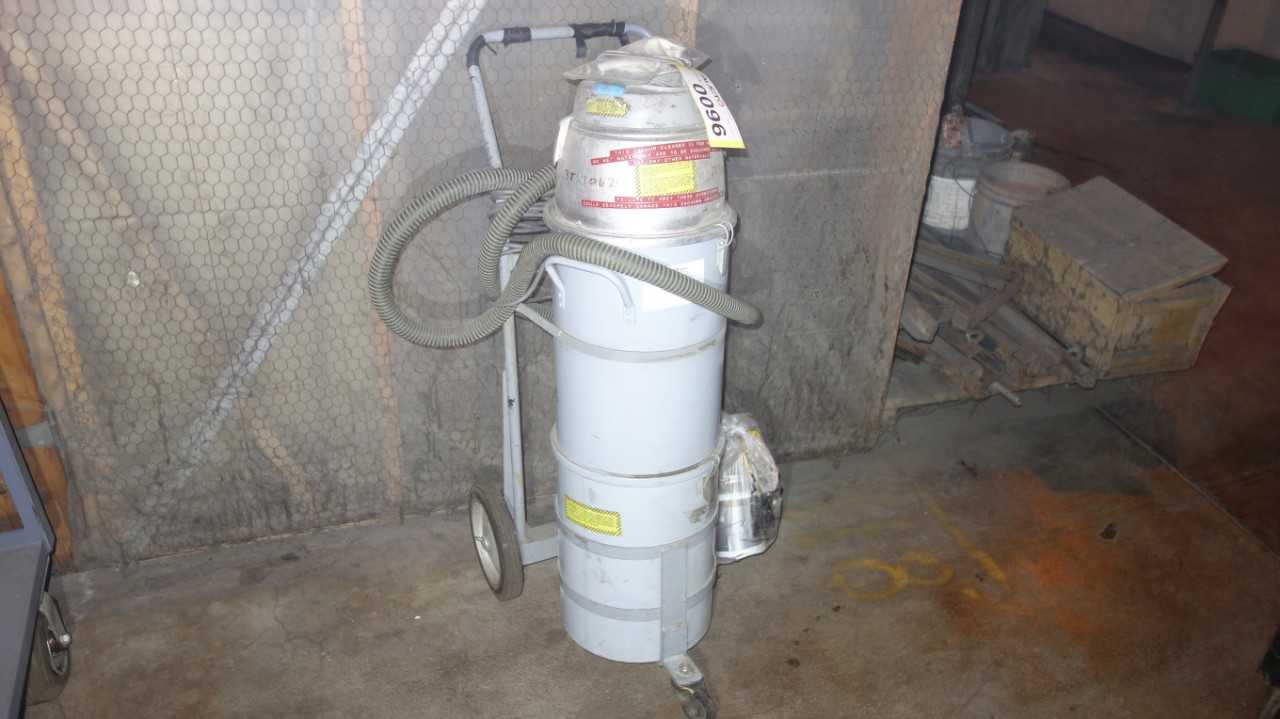 NILFISK GSJF 115 115V-AC INDUSTRIAL VACUUM CLEANER - ELECTRIC MOTORS