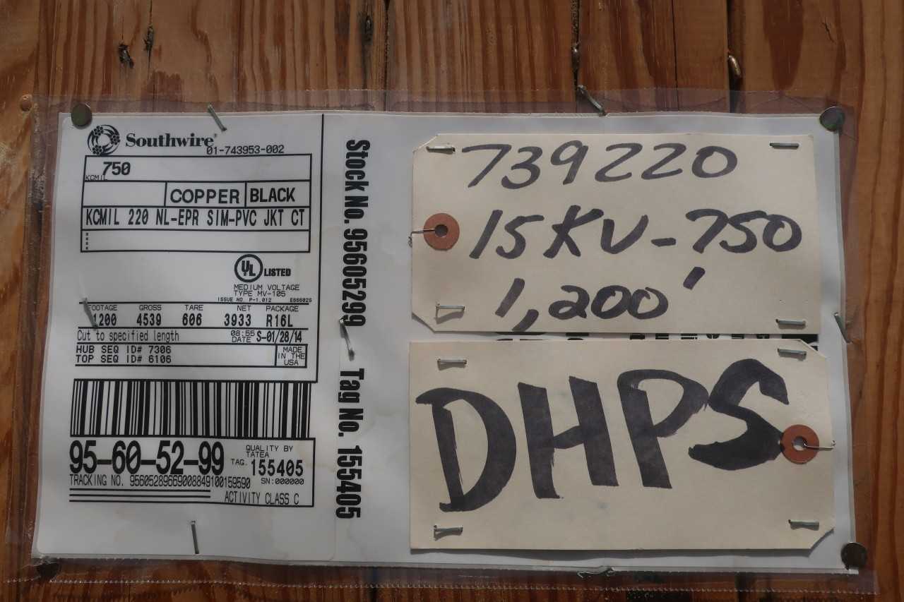 LOT OF 6 SPOOLS OF SOUTHWIRE BRAND INSULATED WIRE - ELECTRICAL COMPONENTS