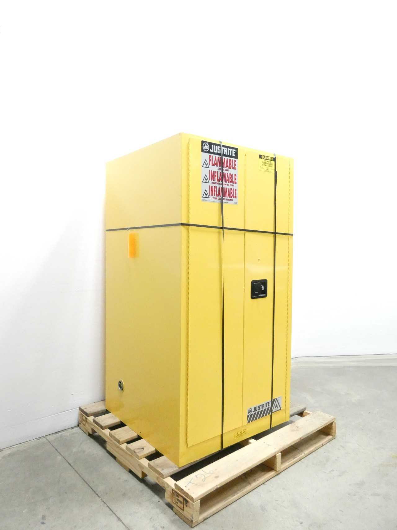 JUSTRITE SURE-GRIP EX YELLOW FLAMMABLE LIQUID STORAGE 60 GALLONS CABINET - TOOL STORAGE