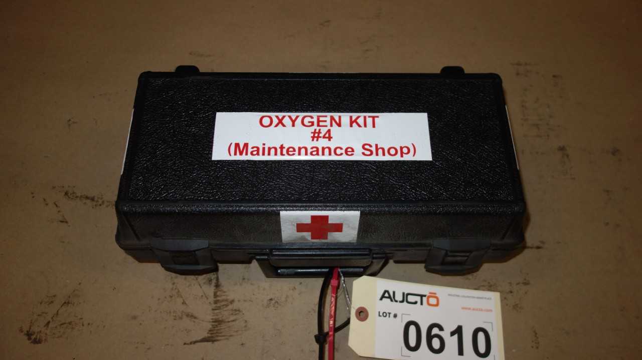 MADA 1308A OXYGEN CYLINDER WITH FIXED FLOW REGULATOR - SAFETY EQUIPMENT