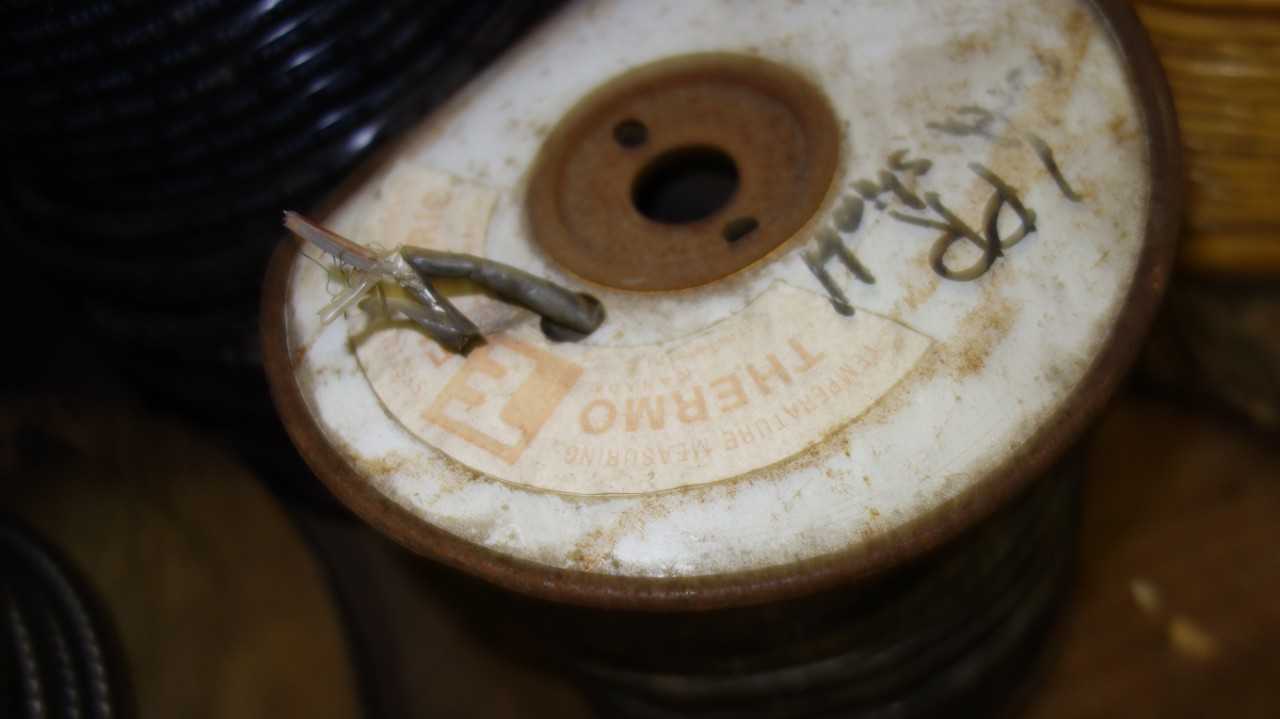 LOT OF ASSORTED SPOOLS OF WIRE - ELECTRICAL COMPONENTS