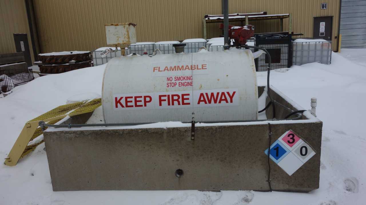 LANNON 550 GALLON ABOVE GROUND TANK FOR FLAMMABLE LIQUIDS - PROCESS EQUIPMENT