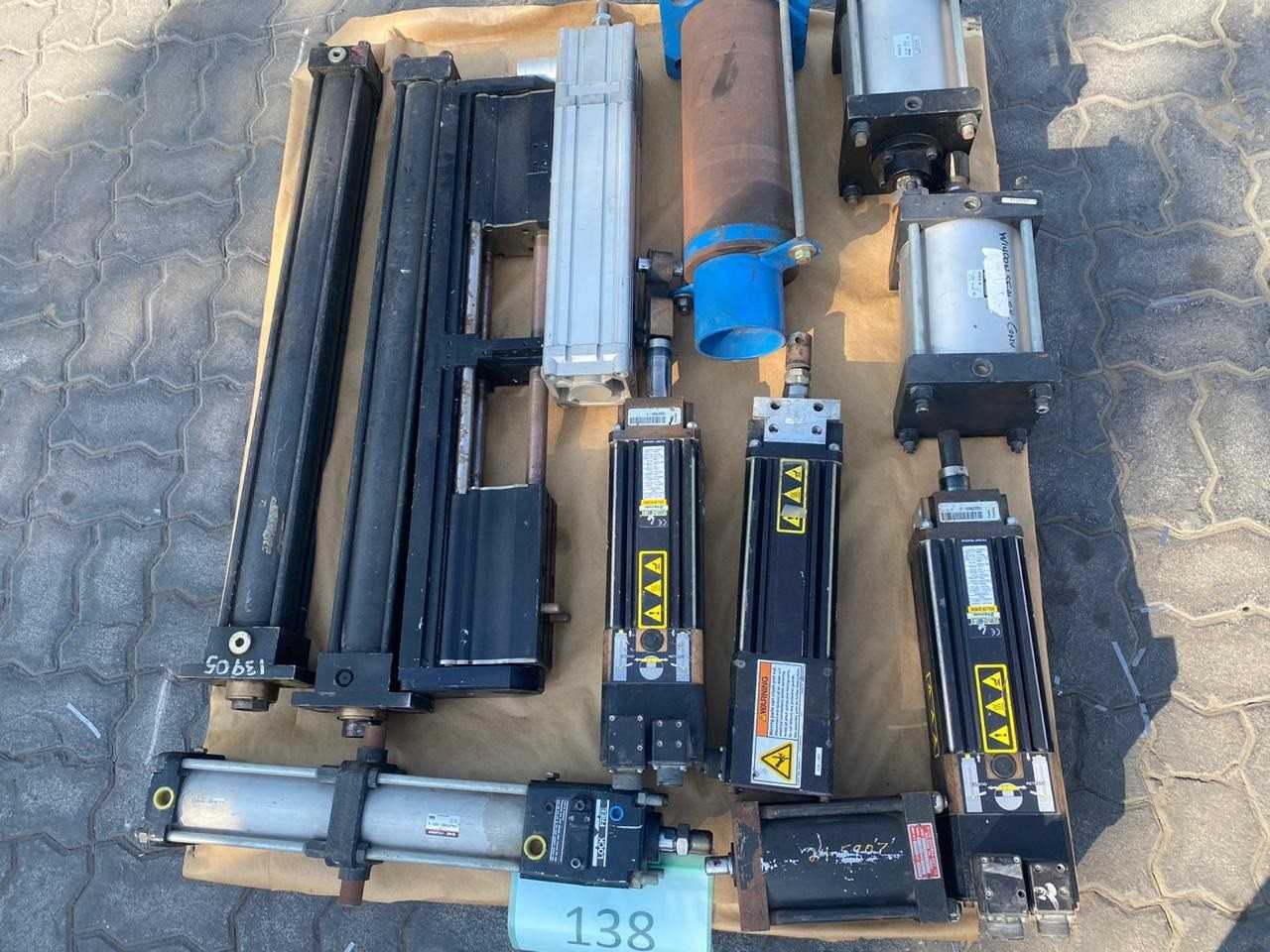 PALLET OF ASSORTED PNEUMATICS - PNEUMATIC PARTS