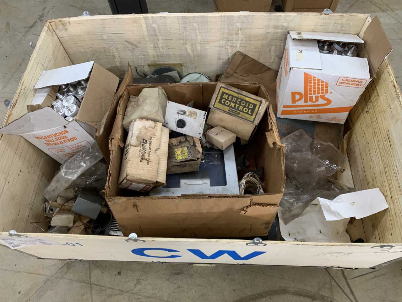 CRATE OF MISC. ELECTRICAL AUTOMATION EQUIPMENT WESTINGHOUSE ETC. - ELECTRICAL COMPONENTS
