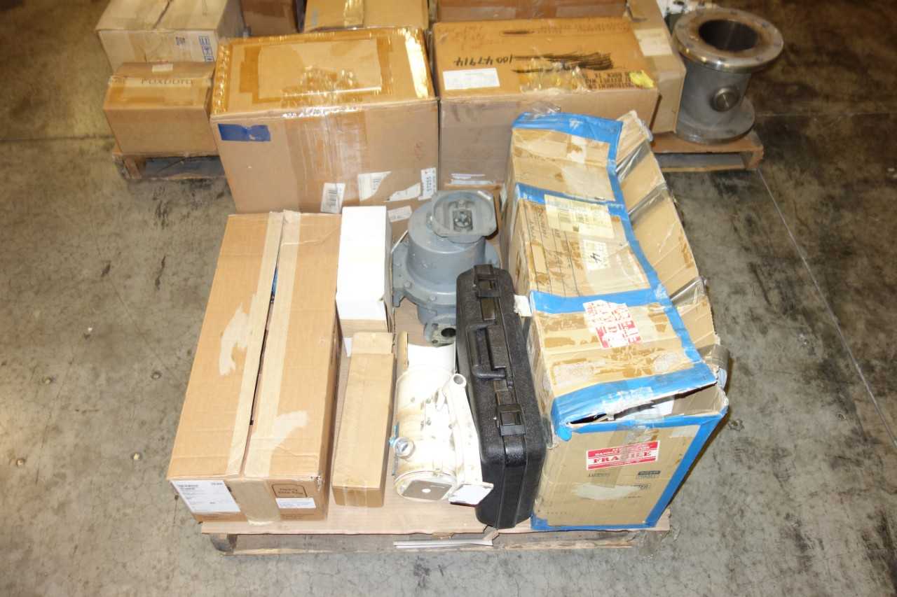 3 PALLETS OF ASSORTED TRANSMITTERS, ANALYZERS, FLOW METERS, PARTS - FLOW METER