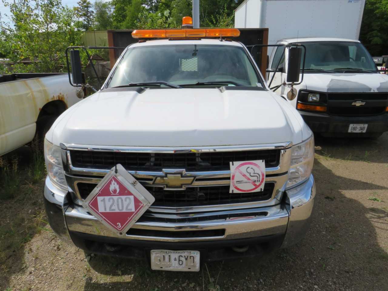 2009 CHEVROLET SILVERADO 3500 HD 4WD PICKUP TRUCK - HYDRO EXCAVATOR TRUCKS