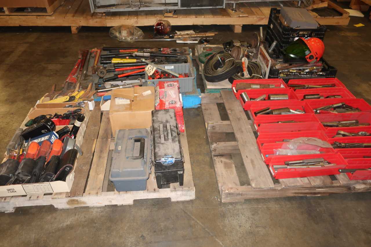 4 PALLETS OF ASSORTED TOOLS WRENCHES SNIPS STRAPS WELIDING TOOLS GRINDING TOOL & DIE - ELECTRIC POWER TOOLS