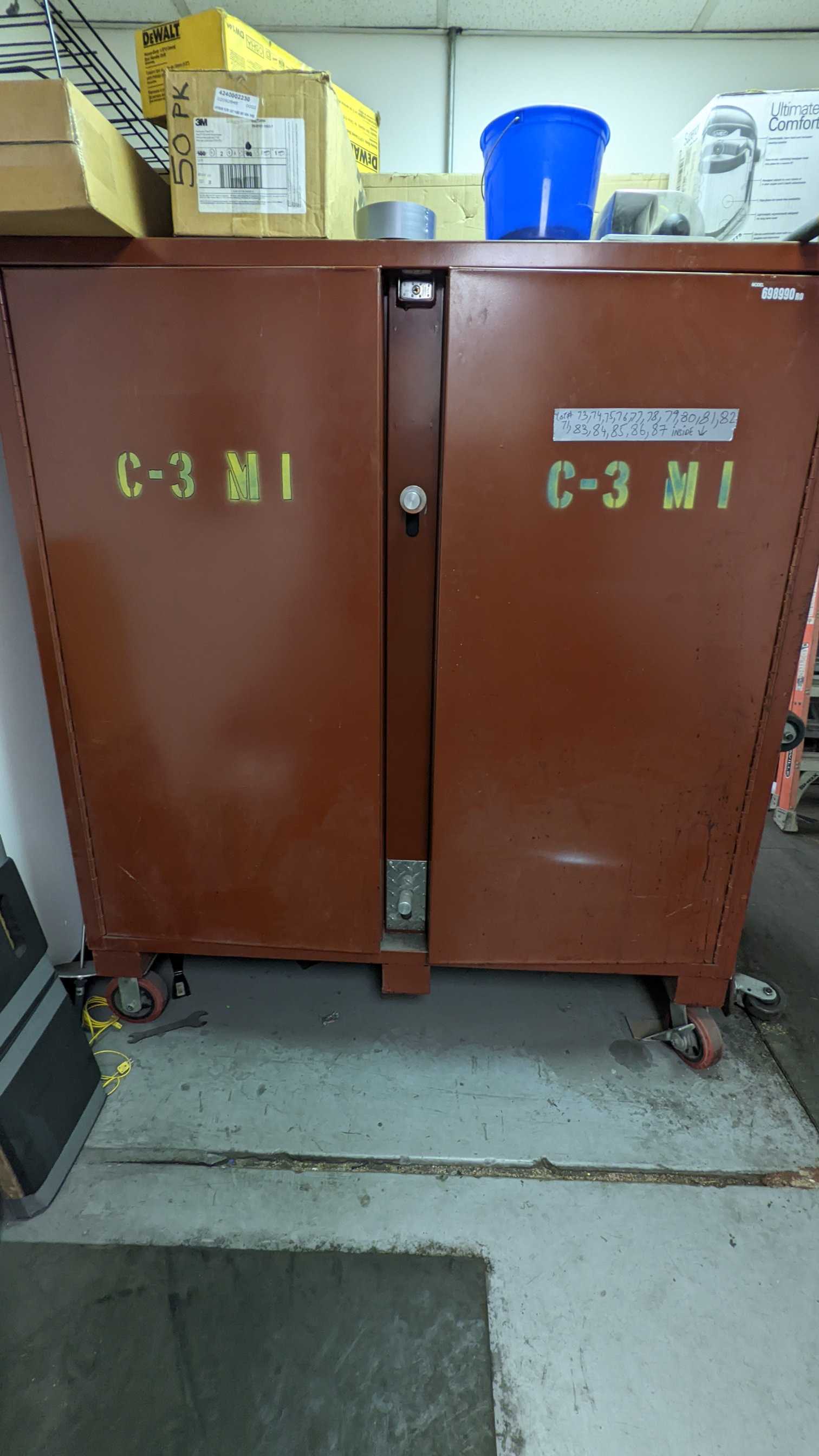 TOOL BOX - TOOL STORAGE