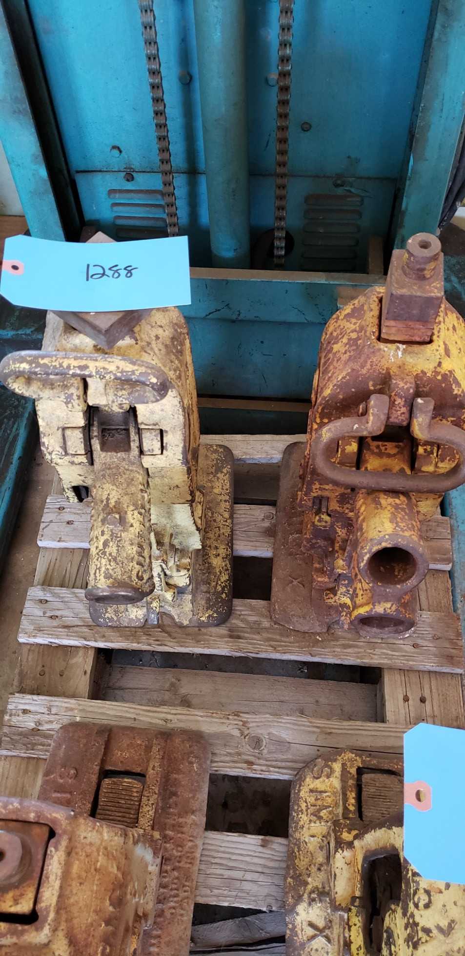 Heavy Machine Jacks - MATERIAL HANDLING Heavy Machine Jacks - MATERIAL HANDLING