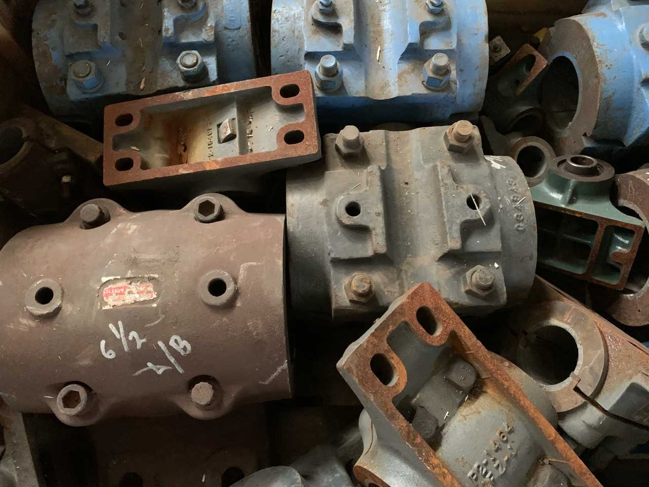 CRATE OF MISC. DODGE PILLOW BLOCK BEARINGS  LINK BELT - BEARINGS