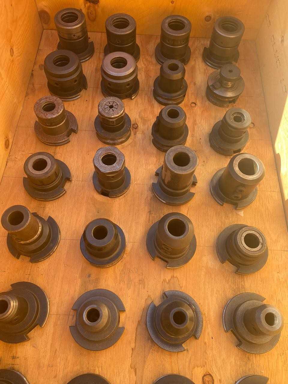 PALLET OF ASSORTED CAT 50 TOOL HOLDERS - MACHINING ACCESSORIES & TOOLING