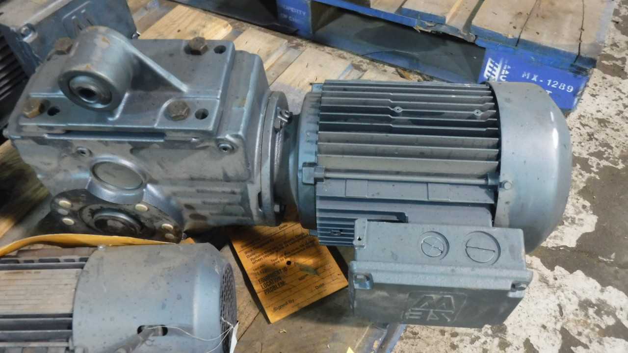 New 76 Kw 1720 RPM 100L Frame Sew-Eurodrive Gear Motor - ELECTRIC MOTORS