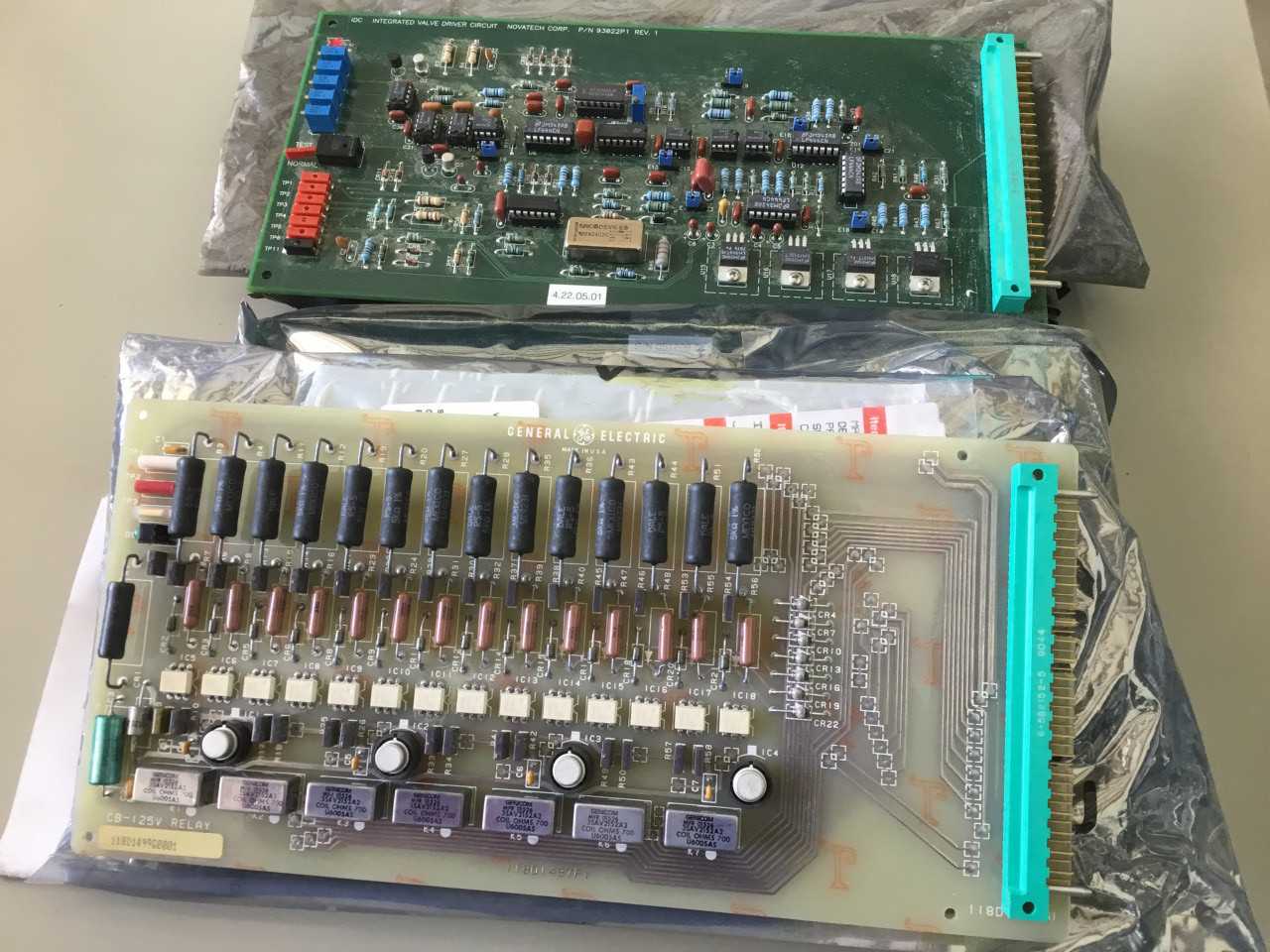 Lot of Electronic Controls - AUTOMATION & CONTROLS