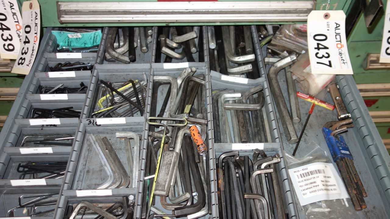 CONTENTS OF STANLEY VIDMAR TOOLBOX ASSORTED TOOLS - HAND TOOLS