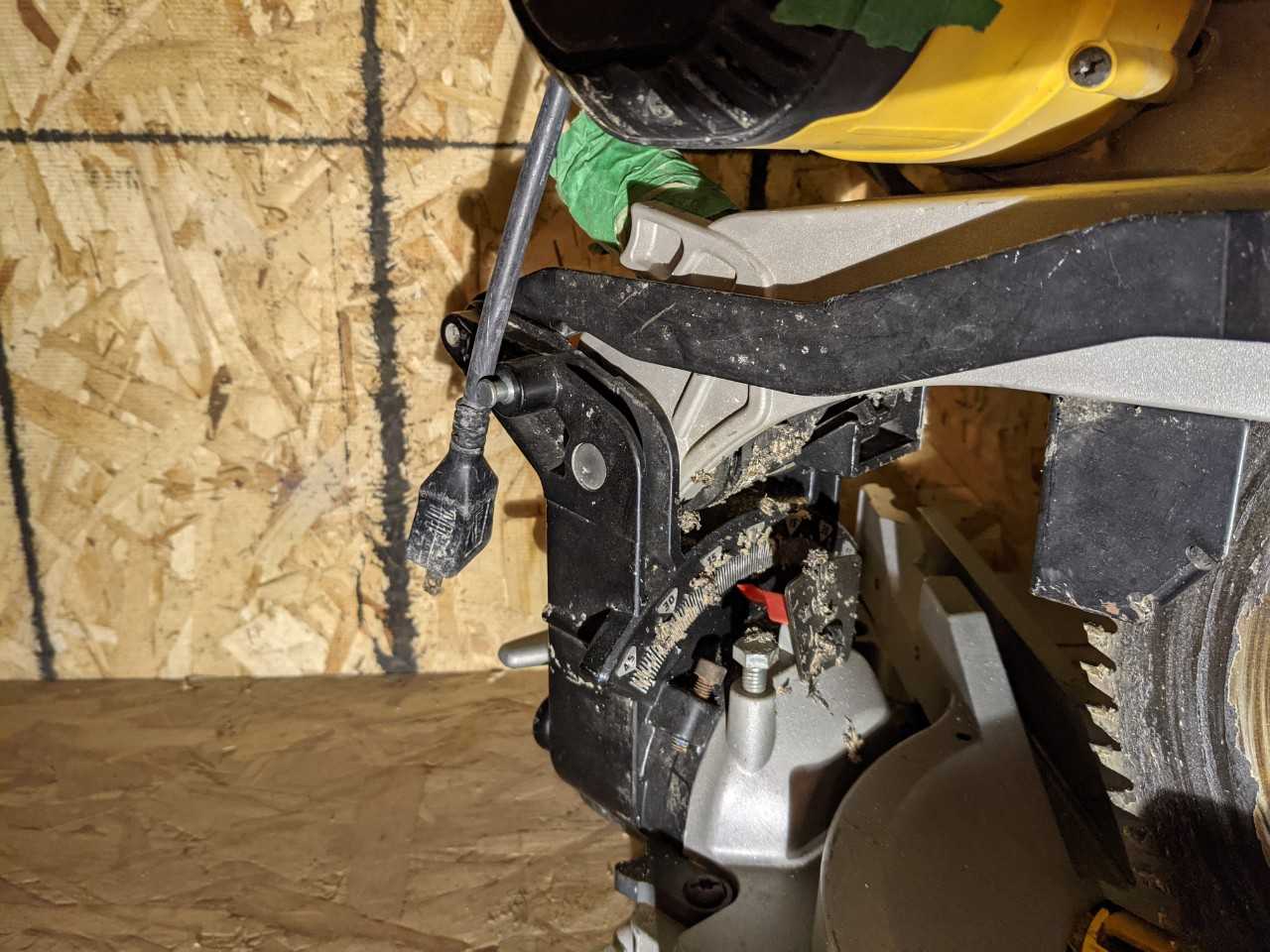 Dewalt 12" Miter Saw - METAL SAWS