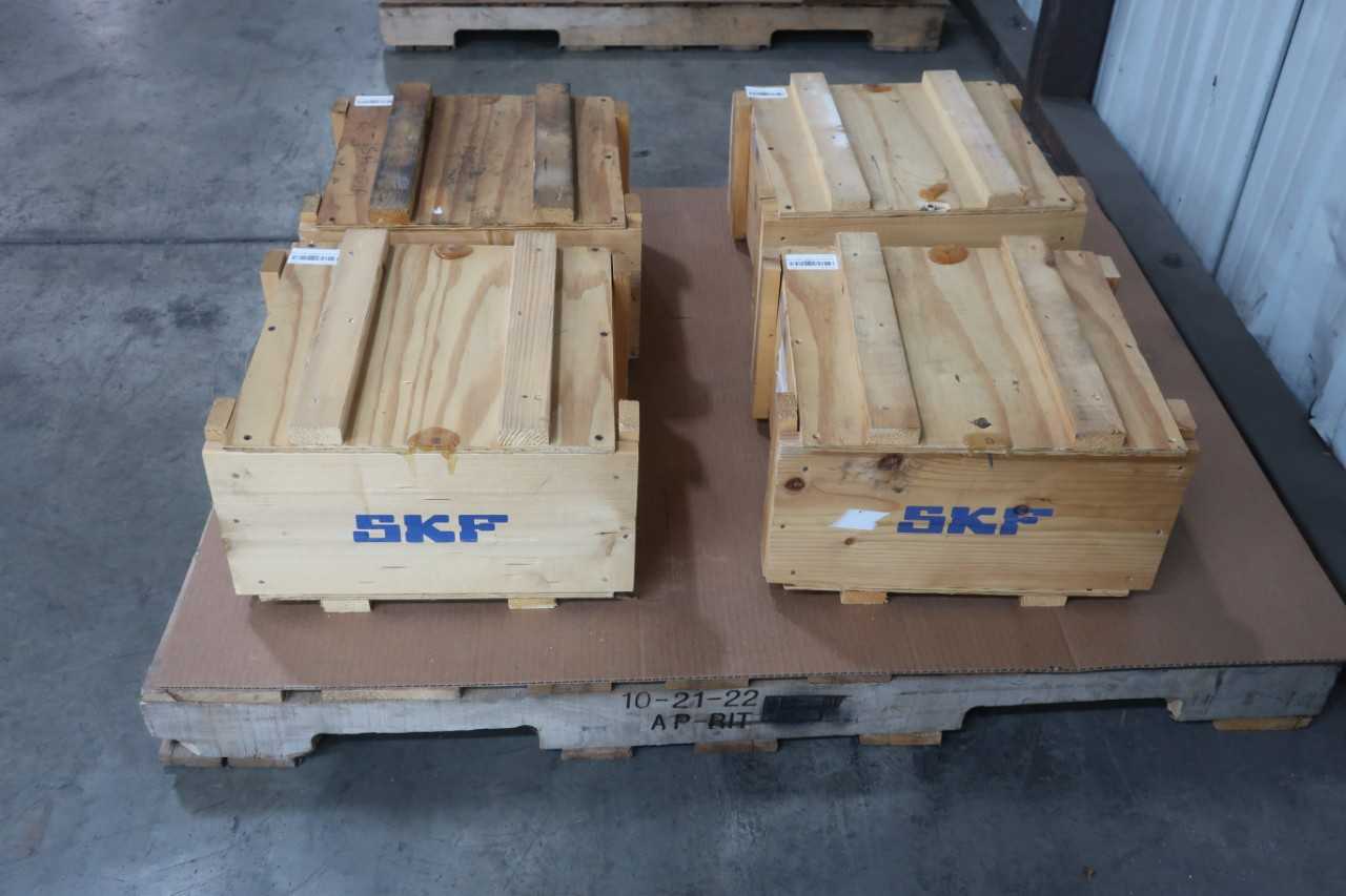 LOT OF 4 SKF BTW 200 CM/SP ROLLER BEARINGS - BEARINGS