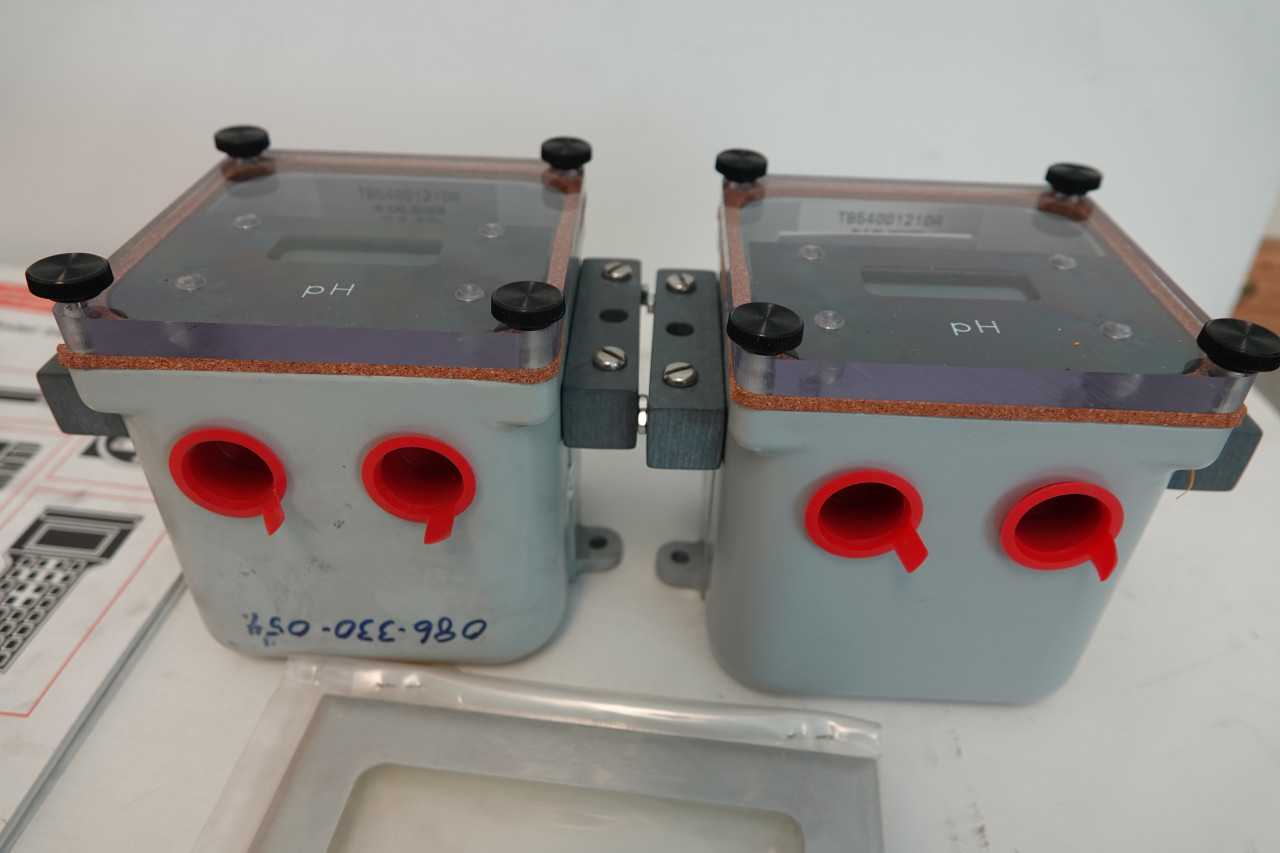 Lot of (2) Bailey TBI TB540 pH Indicators - ELECTRICAL TESTING EQUIPMENT