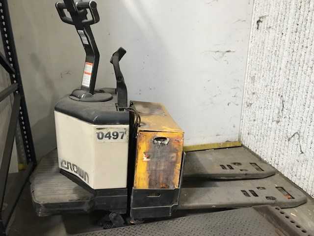 1999 Crown PE3450-60 rider pallet jack-Denver, CO - MANUAL PALLET JACKS