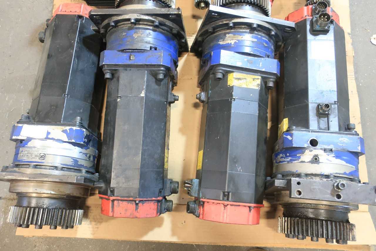 1 PALLET OF SERVO MOTORS, A06B-0522-B031 1-0 3PH 2NM SERVO MOTOR, A06B-0202-B805 3PH 0.5KW 5000RPM 200-230V-AC SERVO MOTOR- FANUC, MITSUBISHI, YASKAWA - SERVO